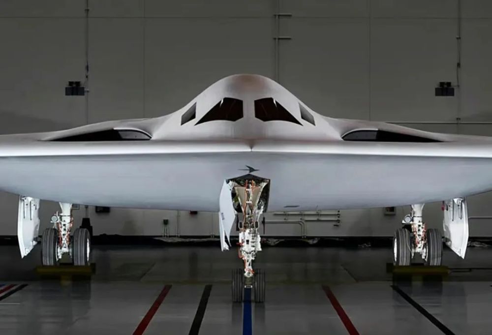 b-21隐身战略轰炸机首次展示,却依然犹抱琵琶半遮面_腾讯新闻