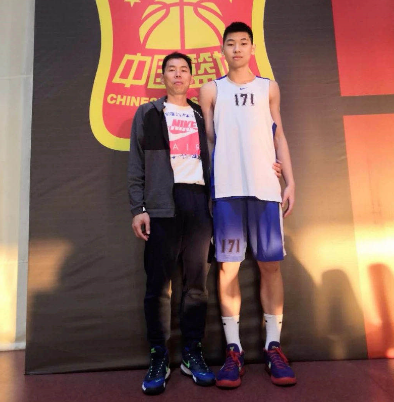 球场,且依然能自如砍分,在短视频平台吸粉无球,街球圈的吴悠曾对他称