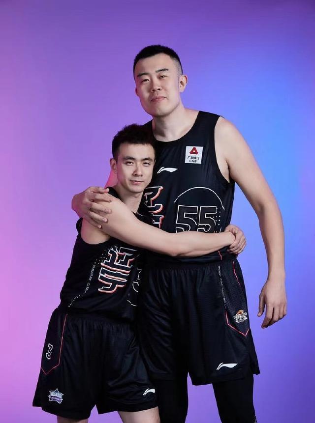 他想要短时间承担重任,需要证明自己的地方是比较多,这就意味着李晓旭