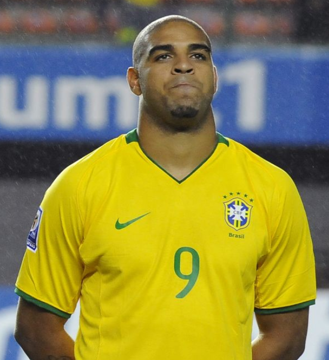 球员时代,阿德里亚诺是巴西天赋最好的球员.