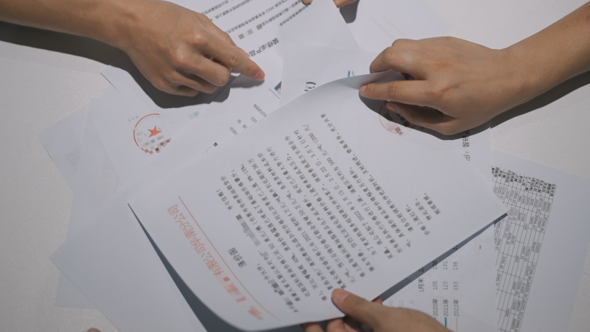 成功签约！喜百年坚持8年为家装业主保价省钱