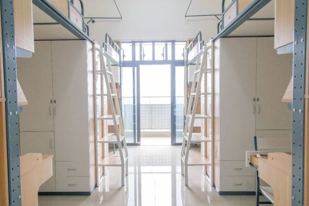 郑州西亚斯学院图源:天津工业大学东南大学桃九,桃十公寓图源:东南
