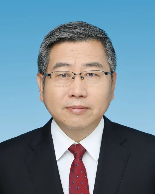 据审计署官网显示,王本强,1969年8月出生,中共党员,研究生学历,工商