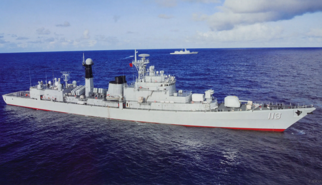 052型驅逐艦,滿載排水量4800噸;現役數量2艘,112