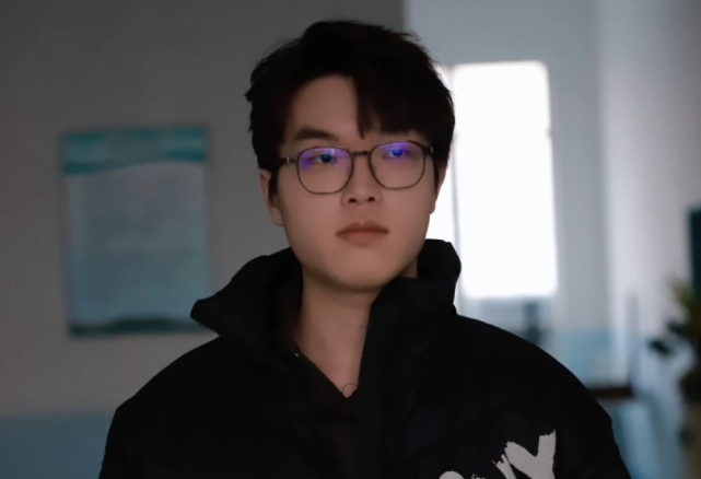 LOL：RNG老板断开连接，刘青松粉丝爆料离队内幕，大主播找不到队伍了_腾讯新闻