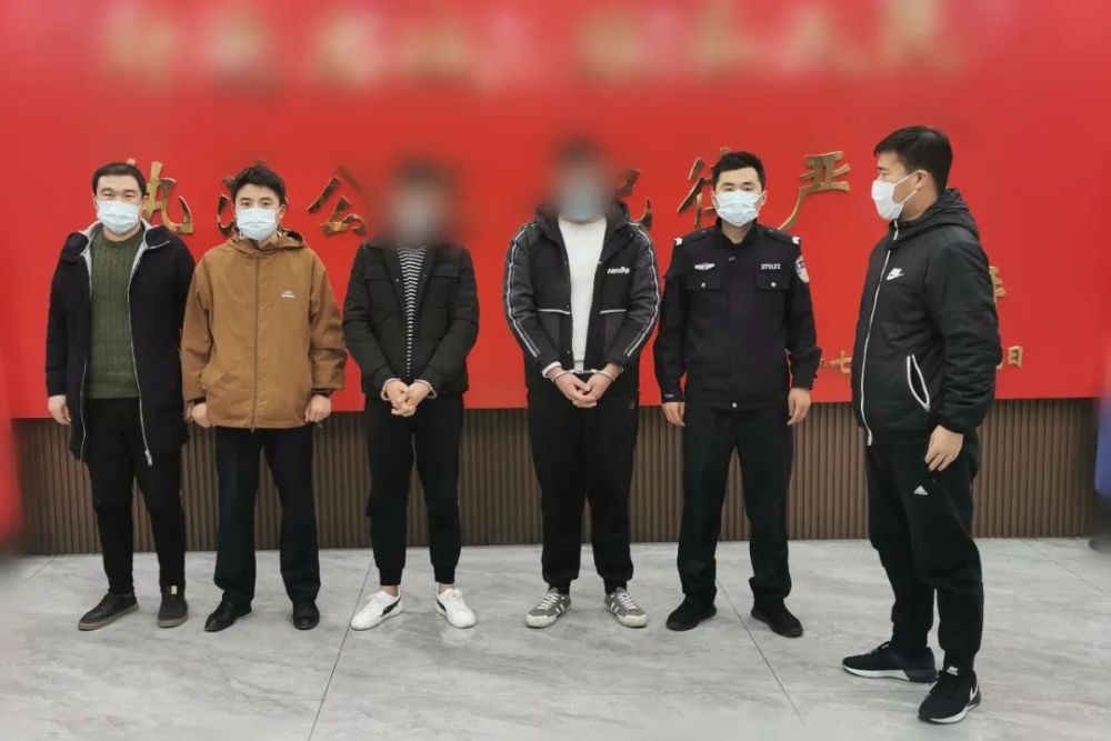 台儿庄警方抓获5名电信诈骗嫌疑人_腾讯新闻