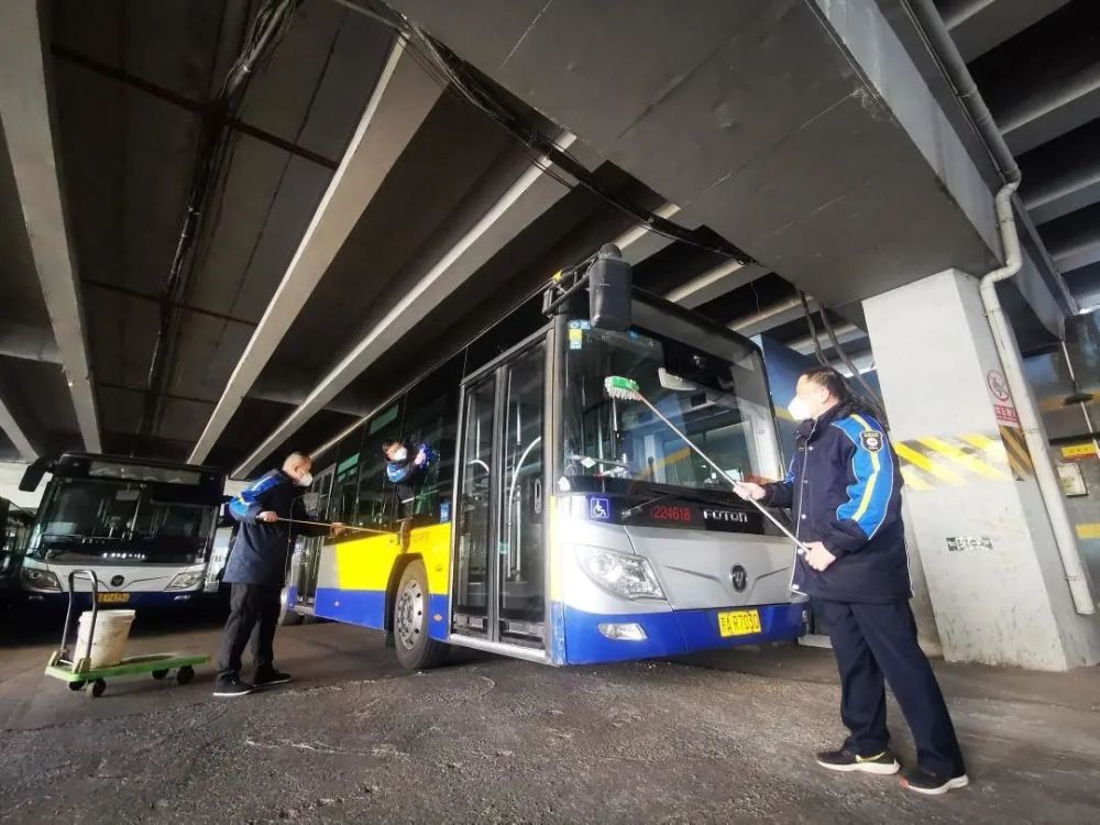 "不停线,不断线,不甩站",疫情中北京公交人这样保运营——_腾讯新闻
