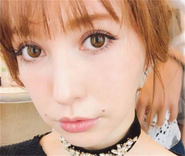 只需3步,get一个日系感满满的少女"鸭子唇"妆!插图3