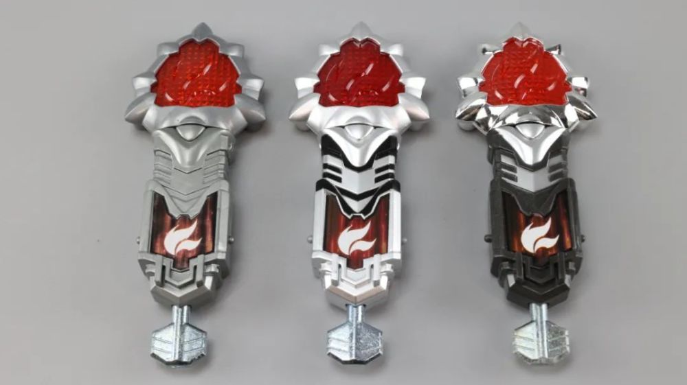 自带隐藏玩法开箱目前还原度最高的铠甲勇士拿瓦腰带