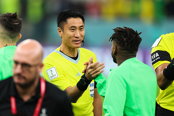 马宁彻底无缘主哨世界杯!担任6场第四官员 执法经验尚存差距_腾讯新闻