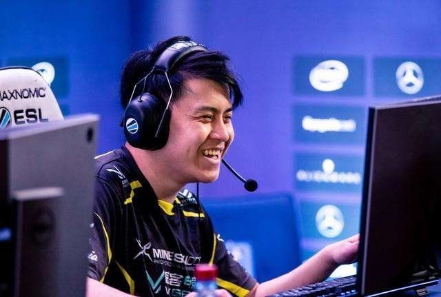 全面出炉,阵容名单如下:一号位 ghost二号位 paparazi灬 张成俊三号位