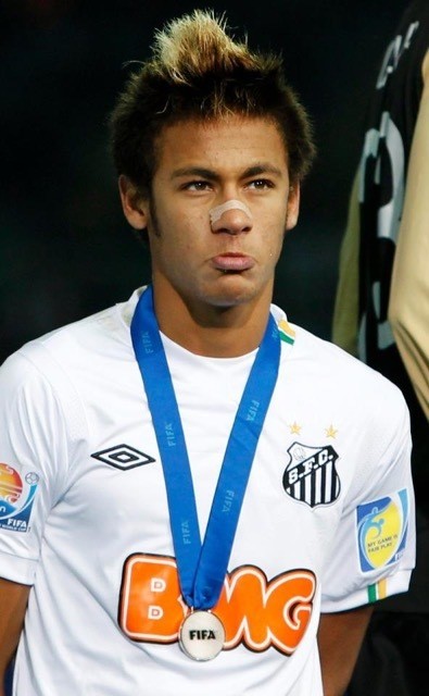 内马尔带娃超搞笑!