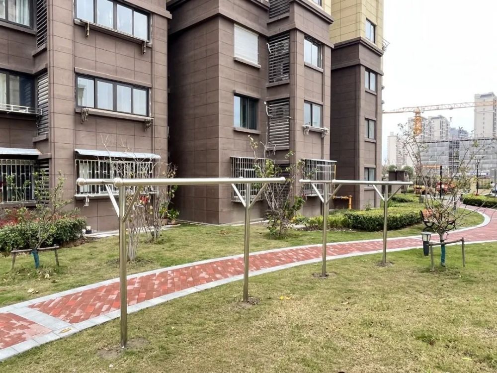 安装400余个公共晾衣架他们晒出居民幸福感