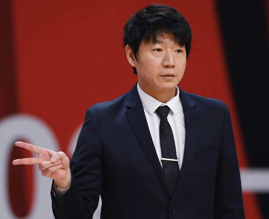 捡到宝新疆超外首秀34分大爆发能力远超杰克逊邱彪慧眼识珠