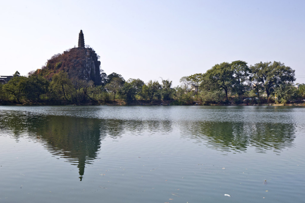 漓江双月,塔山清影,雅致清丽的桂林老八景之一,穿山_腾讯新闻