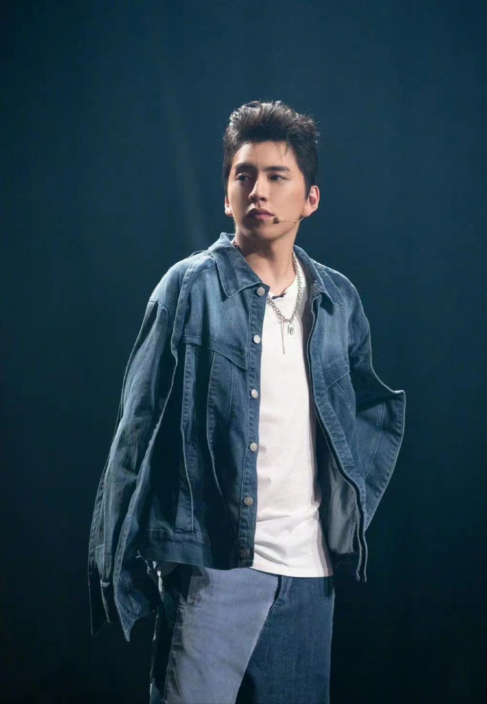 王大陆蔡卓宜公开恋情,网友质疑其借恋情为综艺做宣传败好感插图6