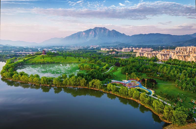 秀美的青阳县芙蓉湖公园_腾讯新闻