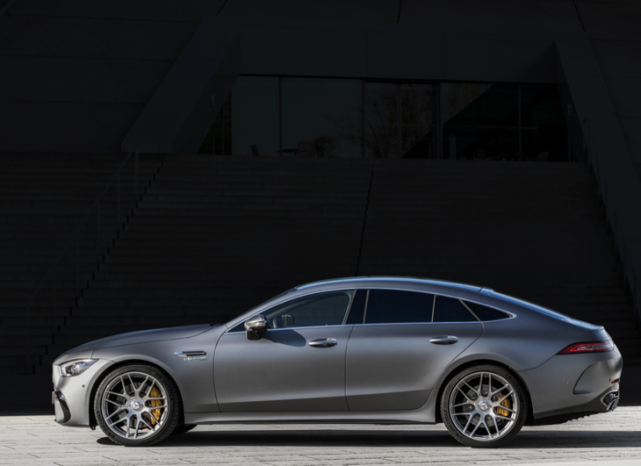 新款amg gt四门上市 售价99.28-114.18万元
