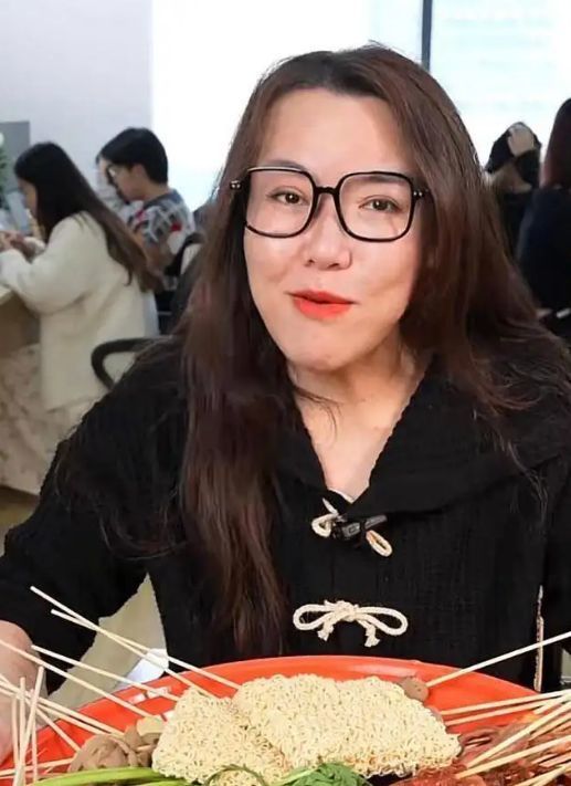 浪胃仙回应游絮被抓,称她人前人后两个样,最讨厌的就是她