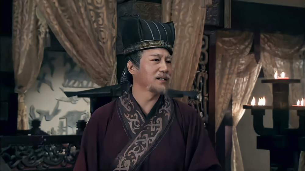 凤雏命丧落凤坡刘备又喜又悲只有诸葛亮看清楚了刘备的小心思