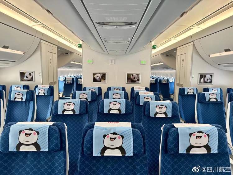 (四川航空微博图片)川航引进的a350飞机拥有337个座位,其中公务舱30个
