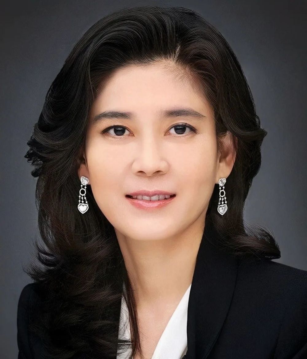 三星长公主上位失败,外人当上女总裁?