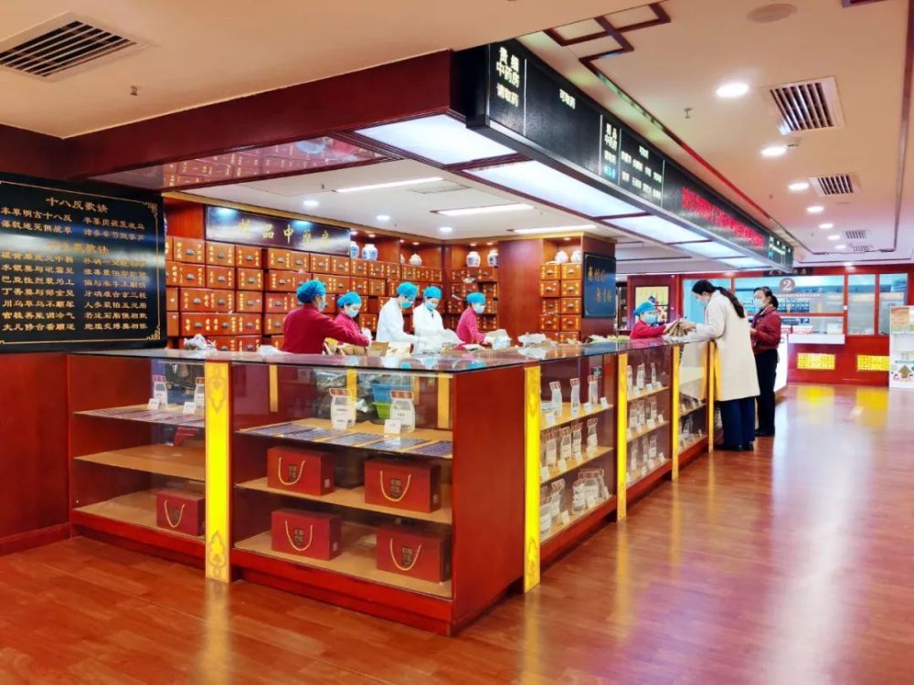 法定节假日门诊以当日门诊信息公示为准来源丨南国早报记者张若凡