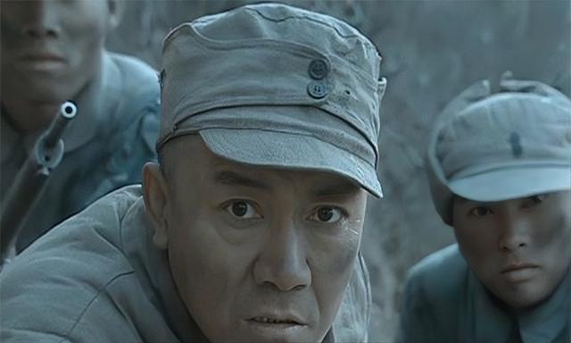 在《亮剑》中,李云龙当时已经拥有七千兵力,为何还是当了好几年团长没