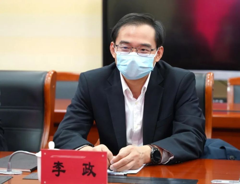 区委书记李政调研新冠疫苗接种工作推进及高校疫情防控工作落实情况