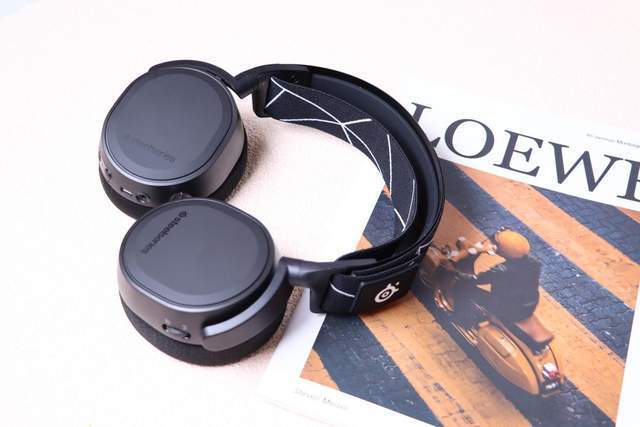 游戏玩家的秘密武器—赛睿arctis 寒冰9 wireless 无线蓝牙耳机