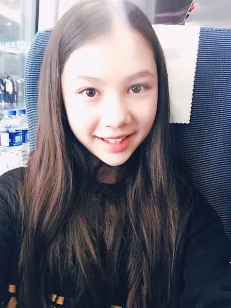 非常热爱中国民族艺术的严丝琳(celine)其实是美丽的中德混血儿