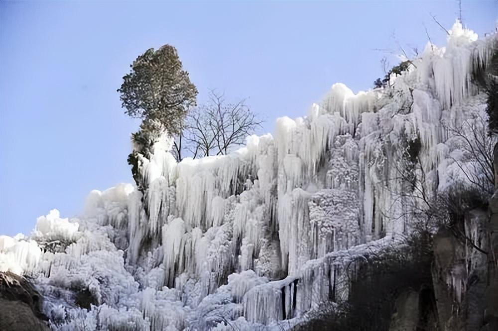 山西通天峡景区冰挂图片