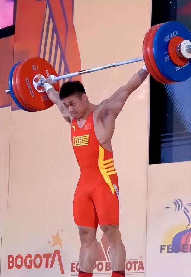 举重世锦赛男81公斤级李大银获双金总成绩夺冠 石智勇报名未参赛