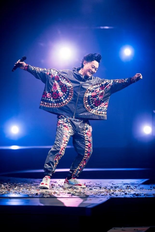 eason陈奕迅 fear and dreams演唱会红馆开唱!