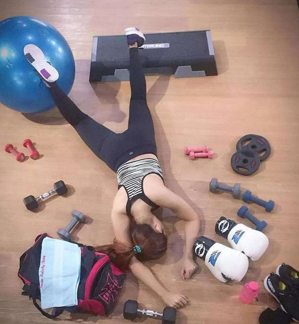 关晓彤竟然把肯豆的照片做手机屏保?看完你就明白了_深圳热线