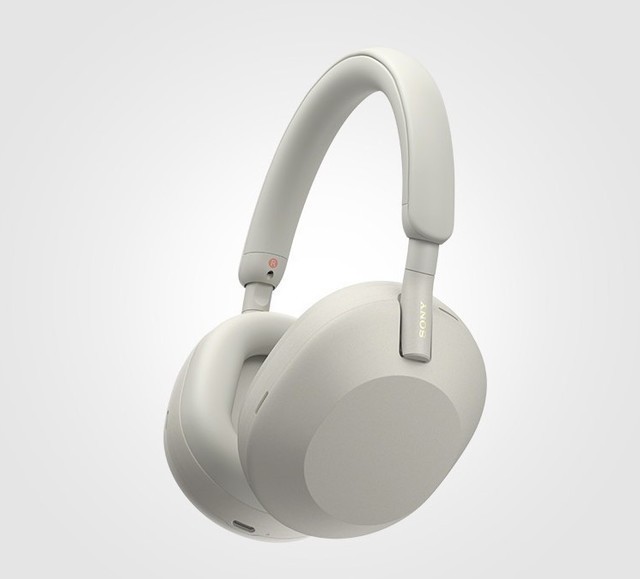 索尼wh-1000xm 数字系列是其旗下的旗舰级头戴式降噪耳机产品,基于