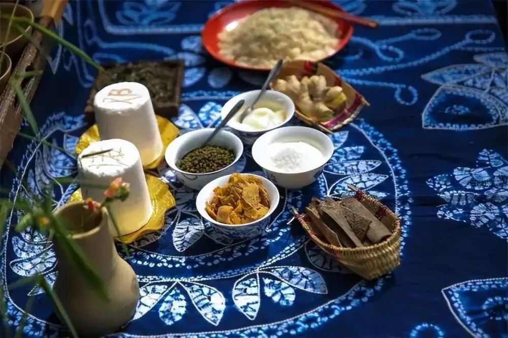 大理风物白族三道茶火上央视冬日里来喜洲一起围炉煮茶