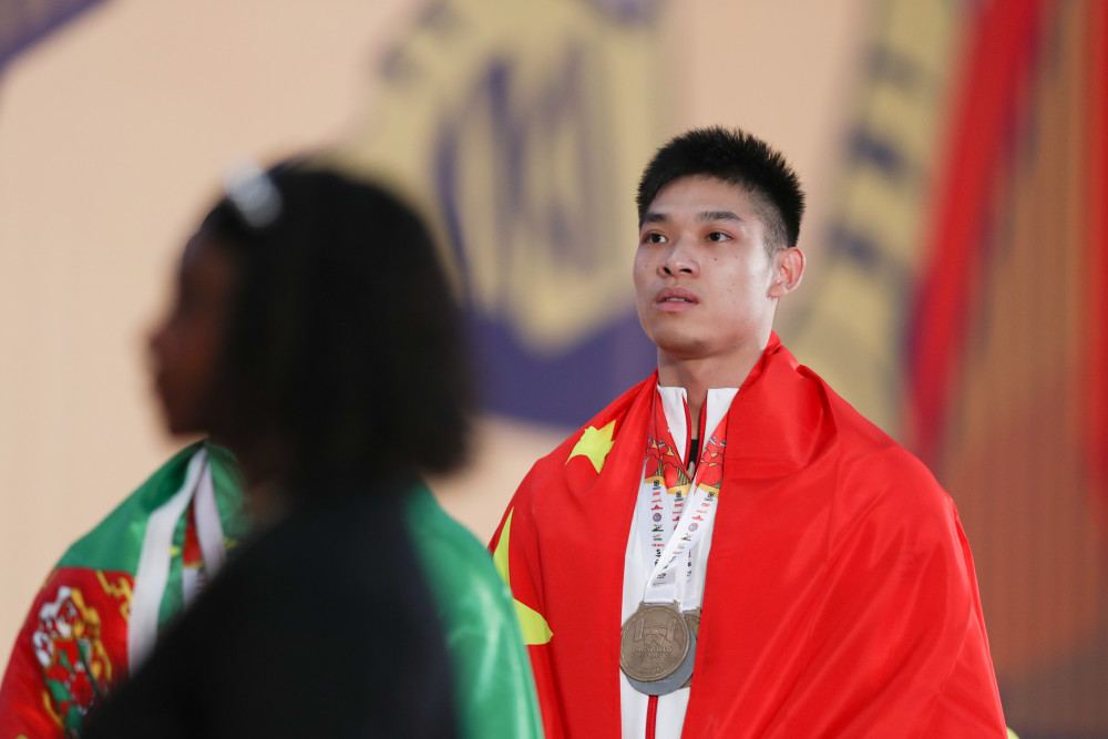 (体育)举重——世锦赛男子81公斤级:李大银获两金一银_腾讯新闻