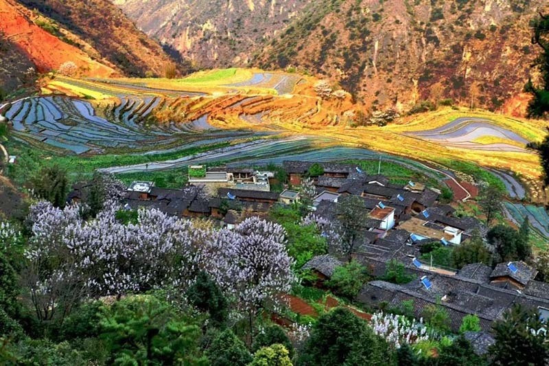 凉山州宁南县拉落村：传承民族文化 发展乡村旅游_腾讯新闻