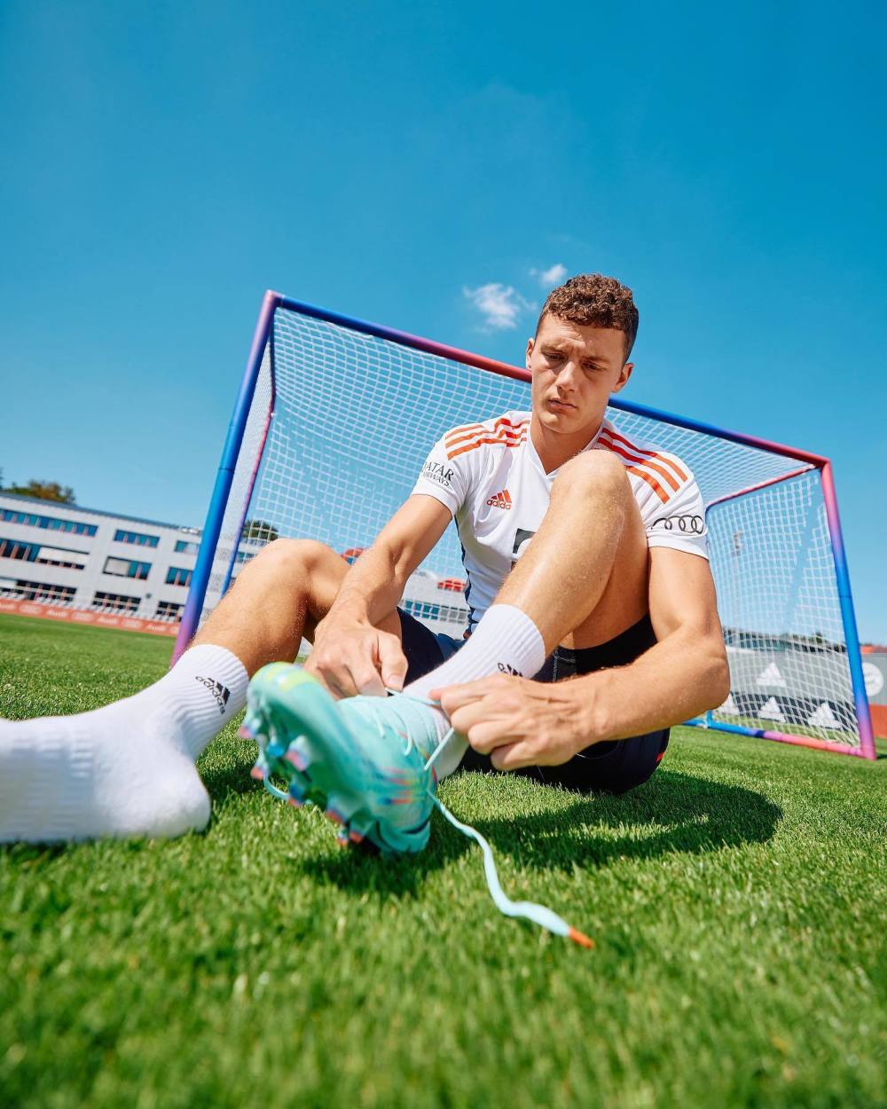 颜值世界杯法国球星帕瓦尔纯正法兰西血脉忧郁气息溢出屏幕