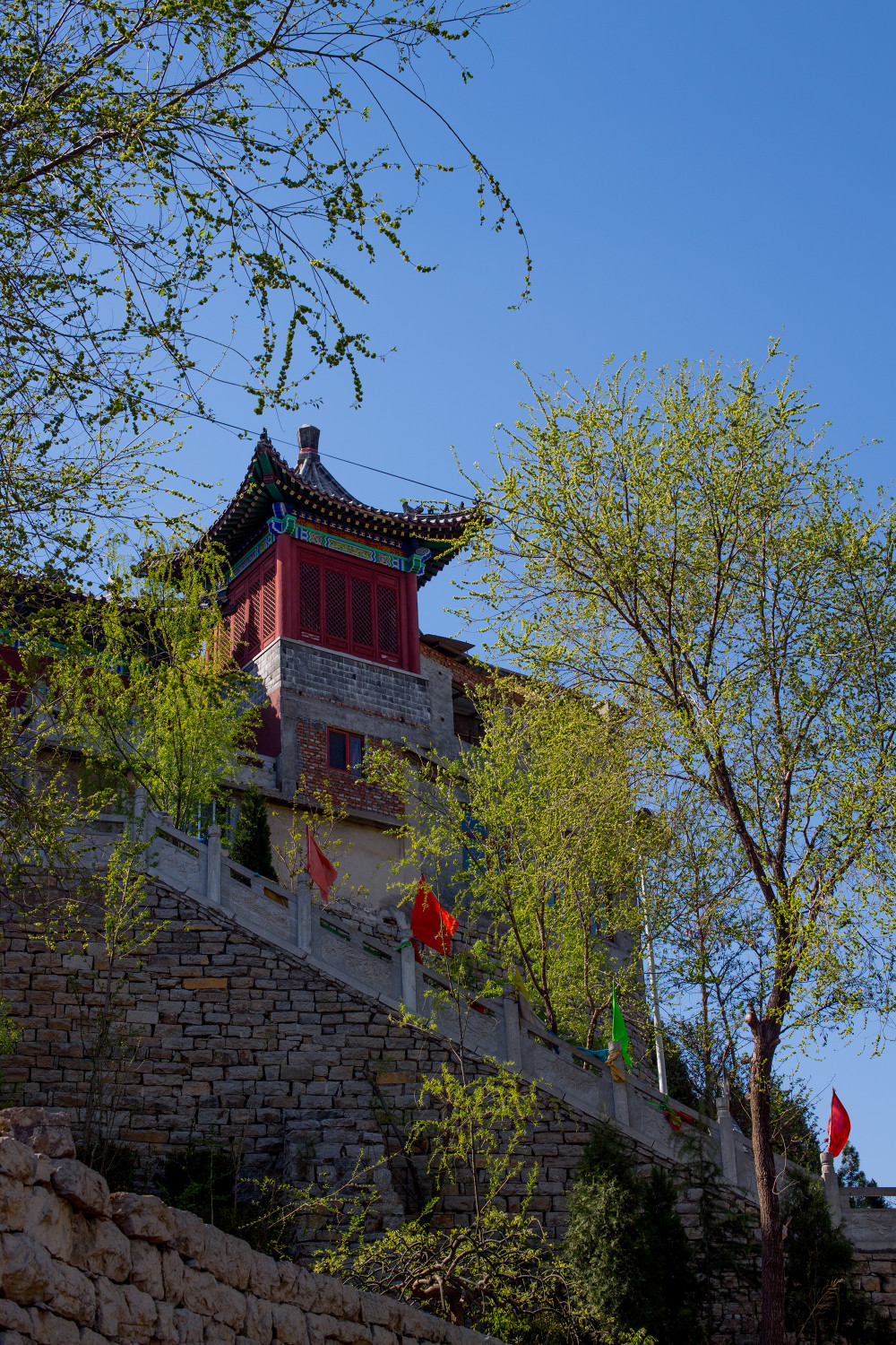 古寺,古道和神秘的山洞,人少好玩的济南黑龙峪,值得一去