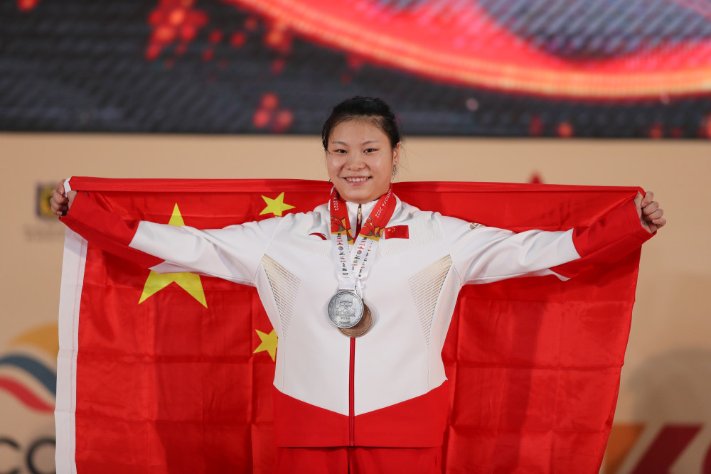 (体育)举重——世锦赛女子71公斤级:中国选手获一金二银一铜_腾讯新闻