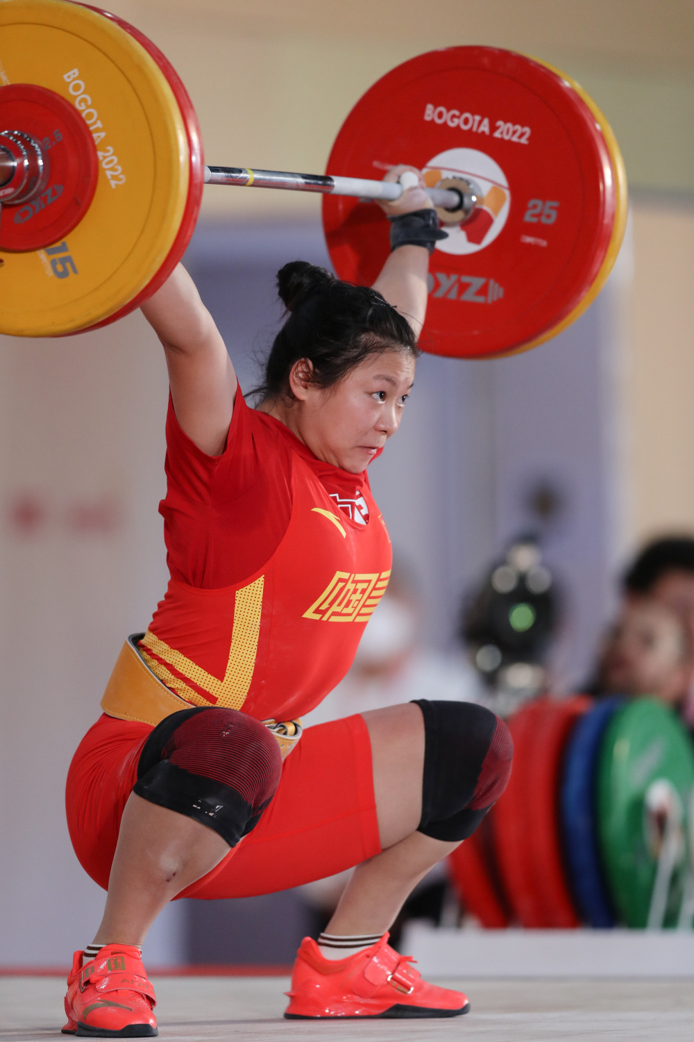 体育举重世锦赛女子71公斤级中国选手获一金二银一铜