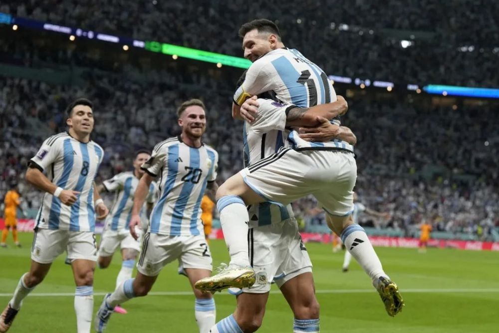 卡塔尔世界杯半决赛梅西与"魔笛"正面对决 卫冕冠军对阵最大"黑马"