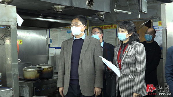 黄仲调研落实食品安全"两个责任"机制工作