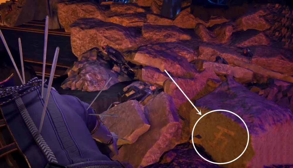 为了开辟道路,小舞拿出了超级暗器"子母追魂夺命胆".