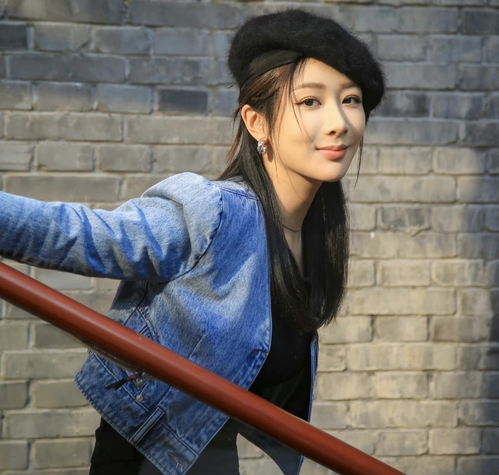 工作室晒杨紫近照,手握剧本事业心十足,被喊话:逆生长_腾讯新闻