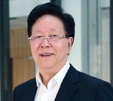 上海艾力斯医药科技股份有限公司董事长杜锦豪2004年,已经在建筑行业