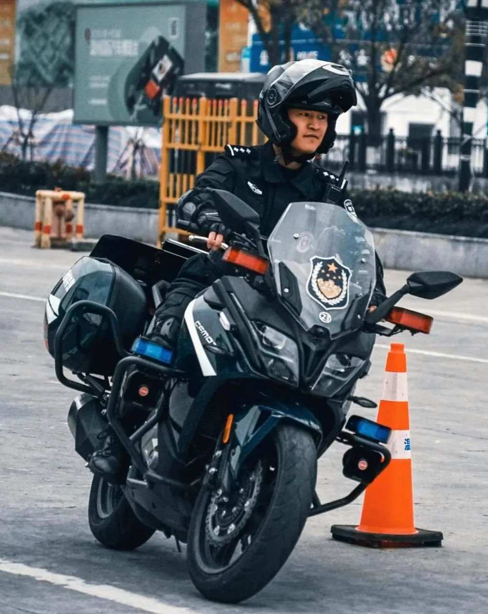 从警日记|这些特警,超飒!_腾讯新闻