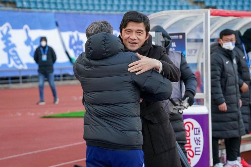 中超领头羊轰72分神锋1分钟2球绝杀86分钟逆转谢晖甩泰山6分